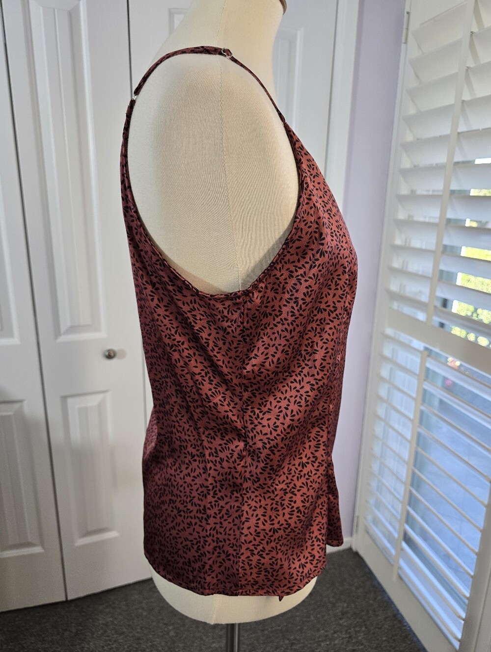 Papermoon Women's Red/Black Scallop Neckline Strappy Wrap Cami Top - Picture 7 of 10